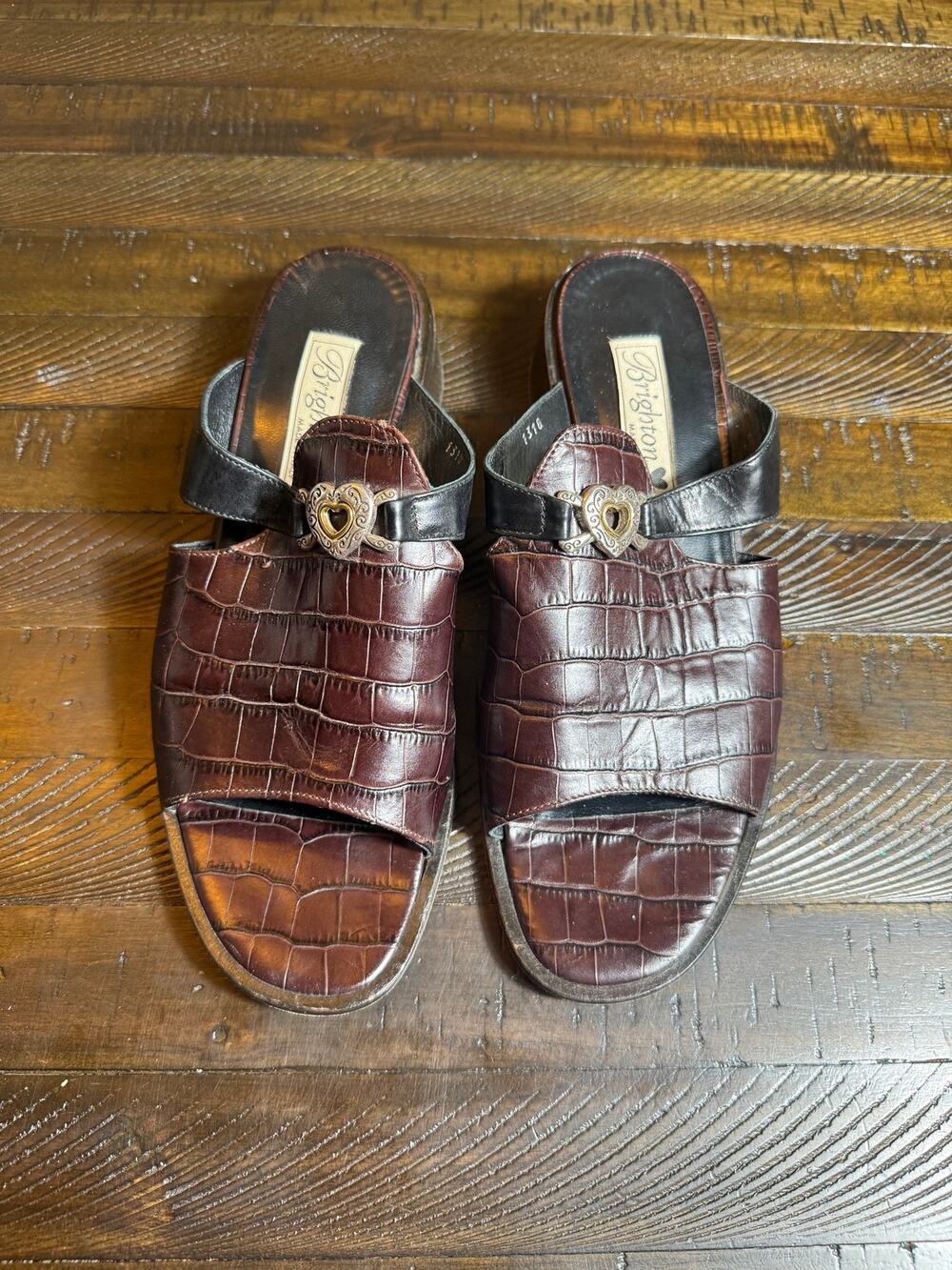 Brighton Penny Slide On Heel Brown Crocodile Leather Charm Size 9M Made in Italy